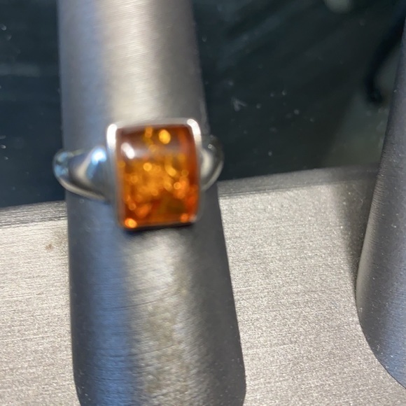 Ladies Sterling Silver Ring with Amber Stone - Picture 10 of 14